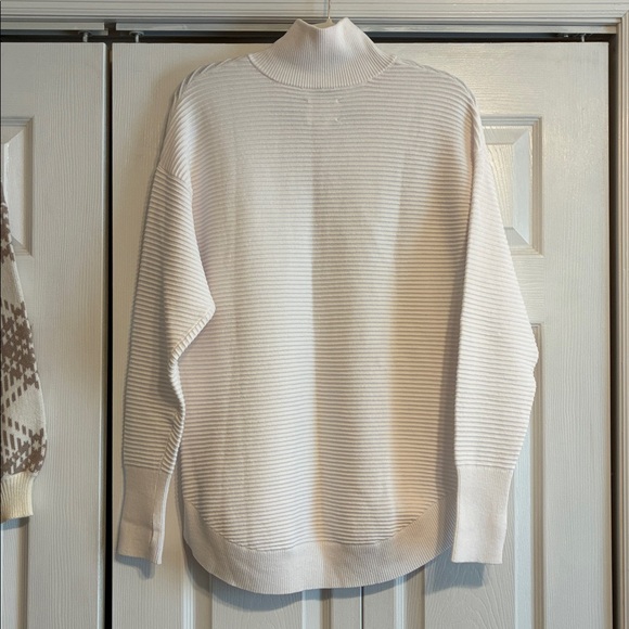 Aerie Women's White Ribbed Half Zip Sweater - Picture 7 of 11